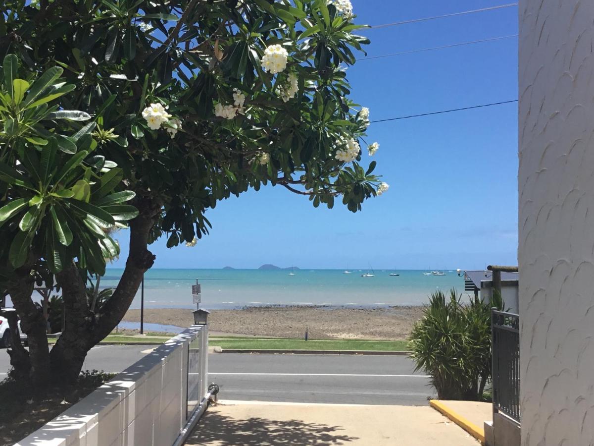 Whitsunday Waterfront Apartments Airlie Beach Extérieur photo