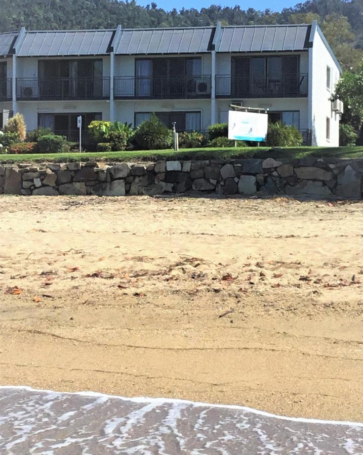 Whitsunday Waterfront Apartments Airlie Beach Extérieur photo
