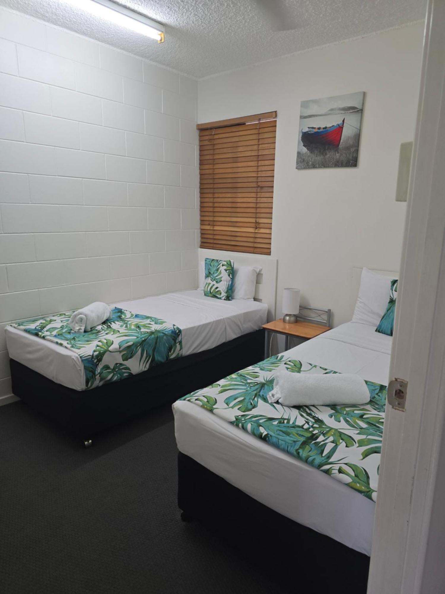 Whitsunday Waterfront Apartments Airlie Beach Extérieur photo