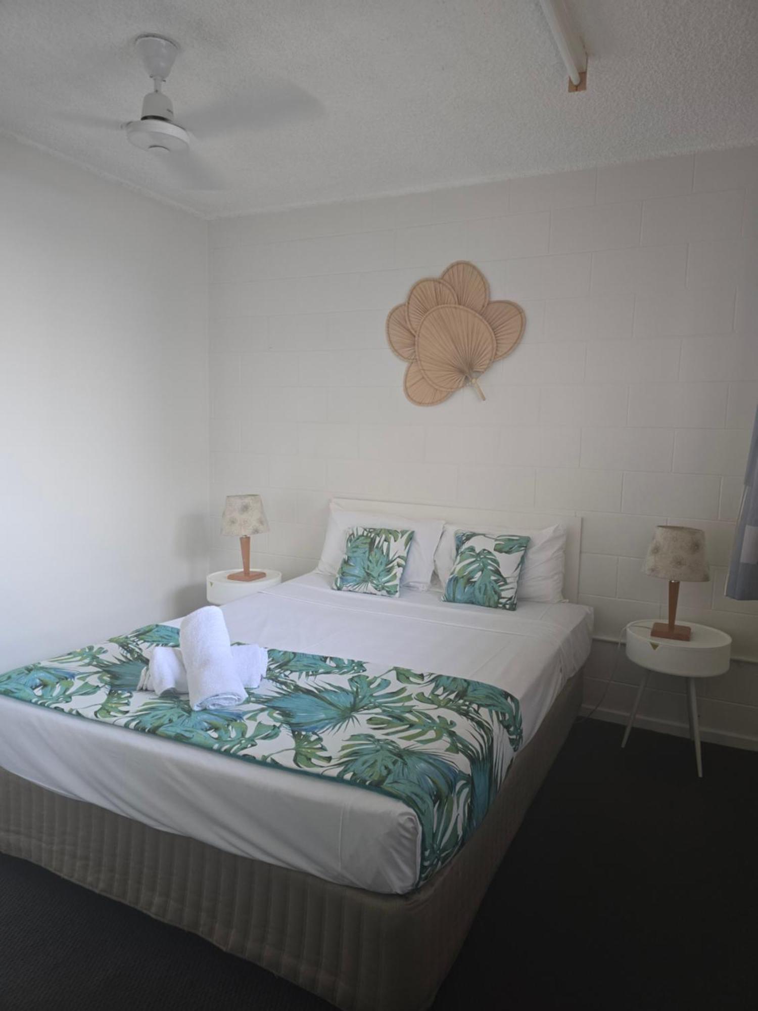 Whitsunday Waterfront Apartments Airlie Beach Extérieur photo