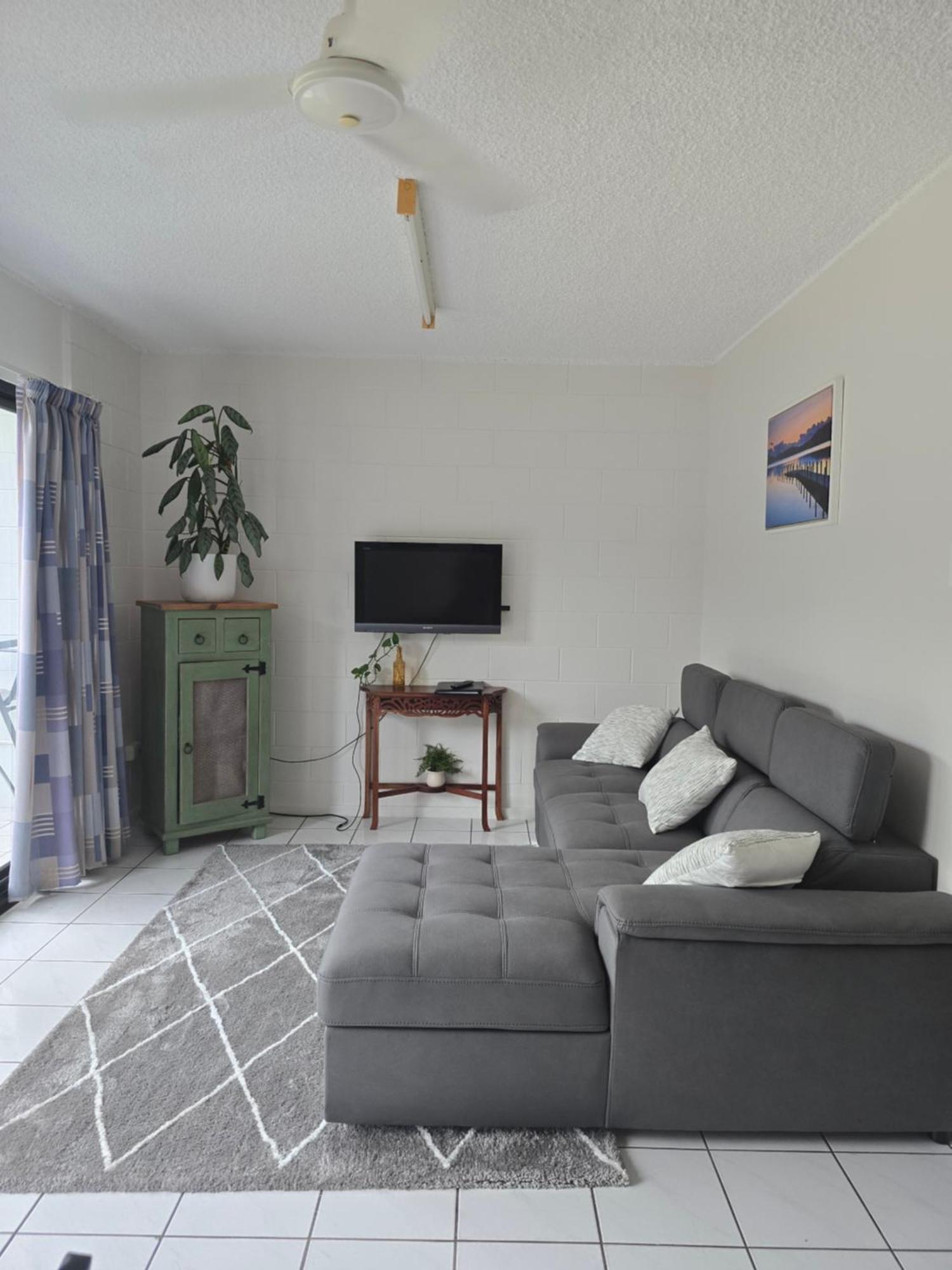 Whitsunday Waterfront Apartments Airlie Beach Extérieur photo