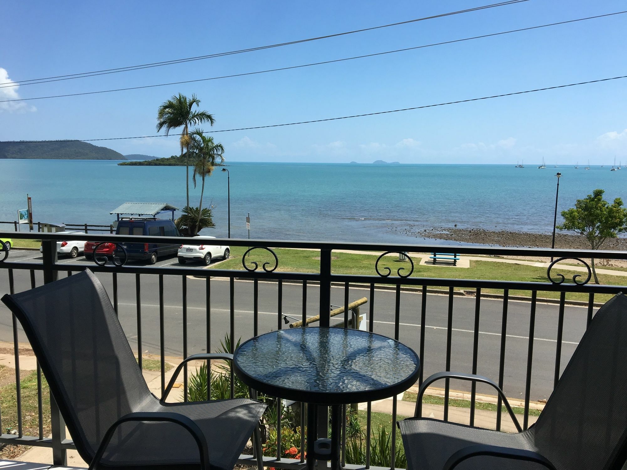 Whitsunday Waterfront Apartments Airlie Beach Extérieur photo