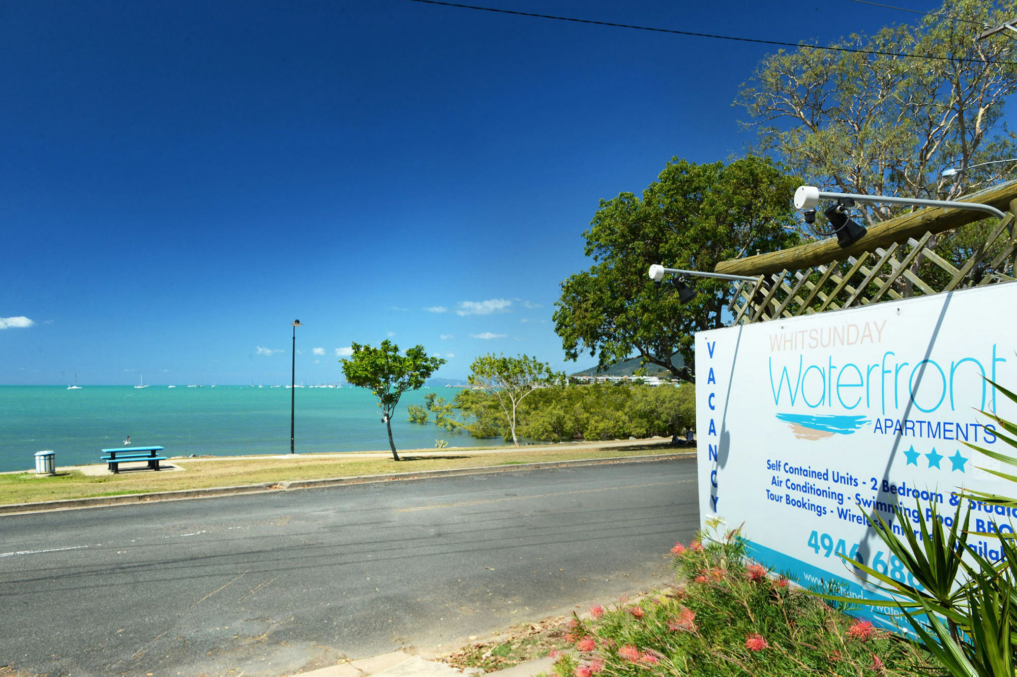Whitsunday Waterfront Apartments Airlie Beach Extérieur photo